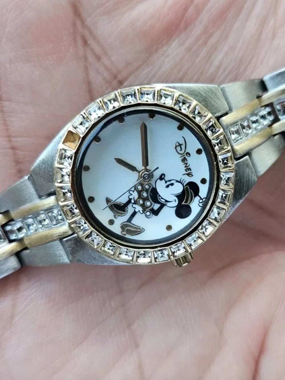 Disney Minnie Mouse Wristwatch Silver/Gold Tone Quartz Analog Wrist Watch
